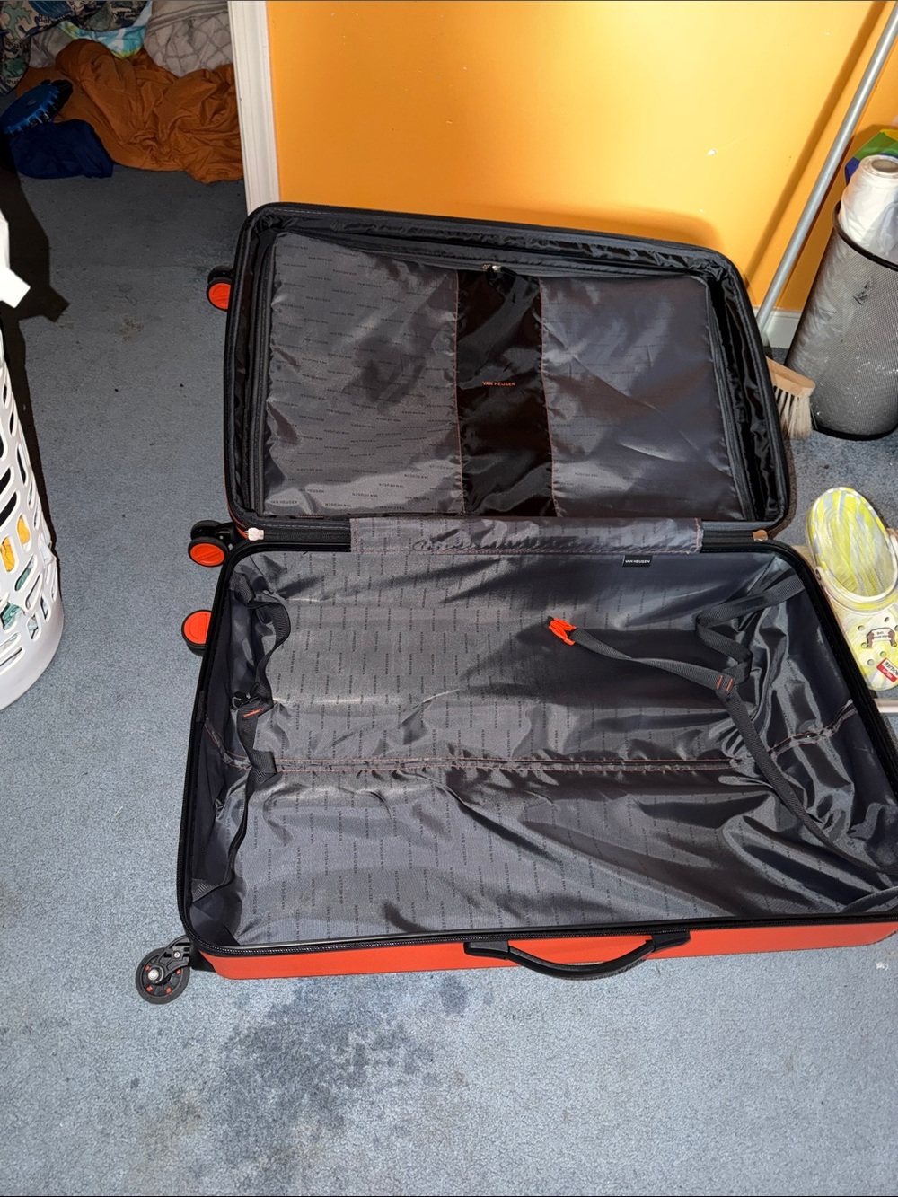 Bright Orange 30” Hard-Shell Spinner Suitcase - Picture 11 of 11